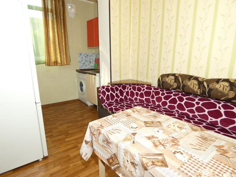 Квартира В Пицунде На Агрба 19 К1 Apartamento Pitsunda Exterior foto